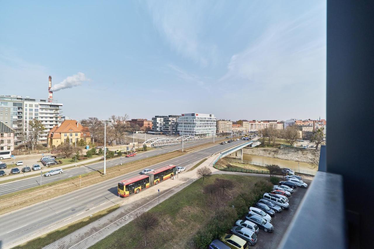 Under The Wroclove Sky By Noclegi Renters Wroclaw Bagian luar foto