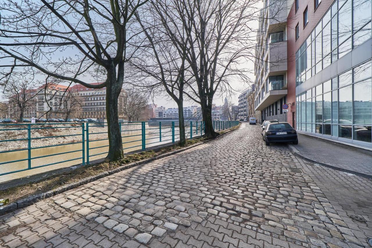 Under The Wroclove Sky By Noclegi Renters Wroclaw Bagian luar foto